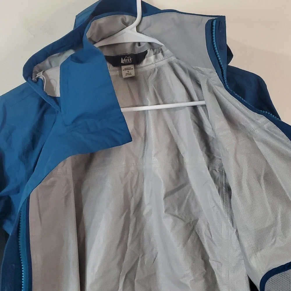 Rei Co-Op Peak 2.5L Rain Jacket Size Small Womens Blue/Green - Picture 10 of 15